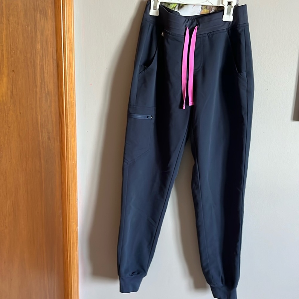 Figs jogger scrub pants